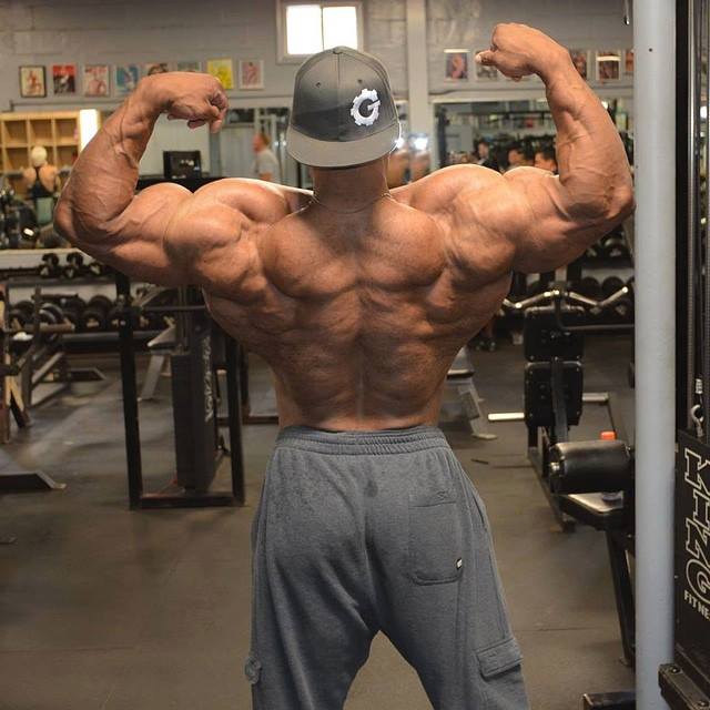 Juan Morel 4 t�dny p�ed Mr. Olympia 2014