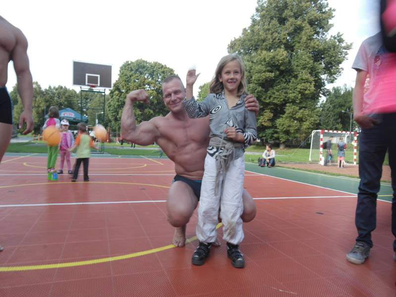 Jan Kub�k a Ren� Gorol na akci na podporu d�t� z d�tsk�ch domov�