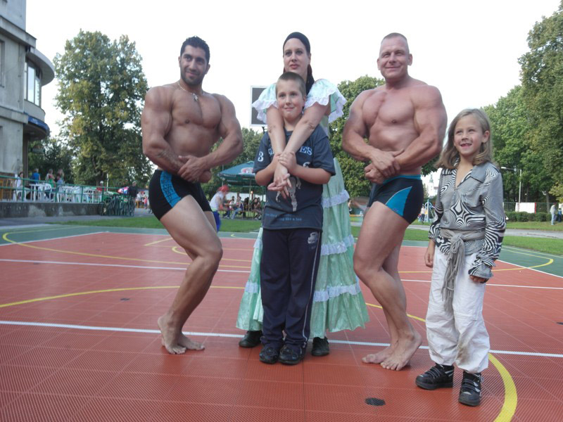 Jan Kub�k a Ren� Gorol na akci na podporu d�t� z d�tsk�ch domov�