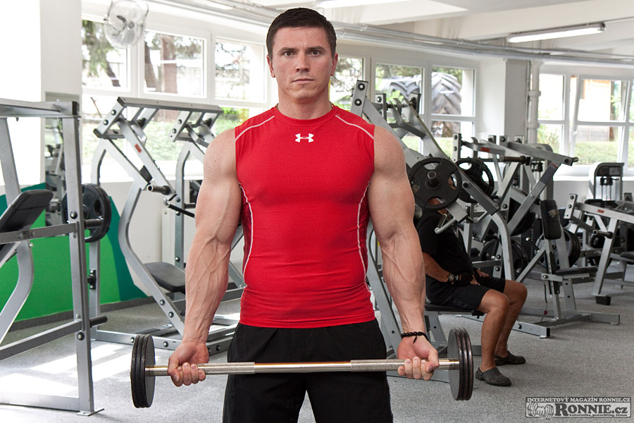 Bicepsov� zdvih s velkou �inkou�