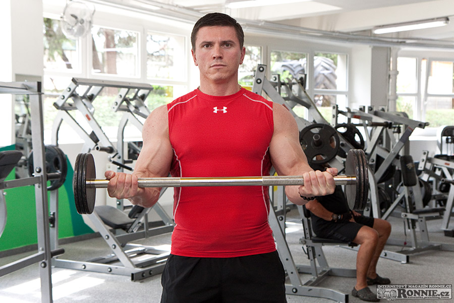 Bicepsov� zdvih s velkou �inkou�