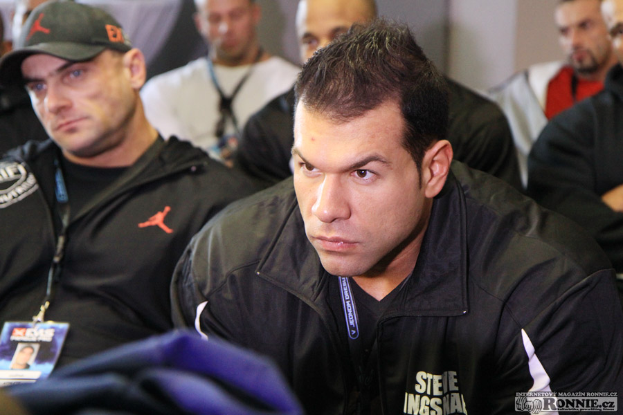 Steve Kuclo�