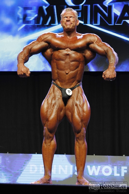 Dennis Wolf