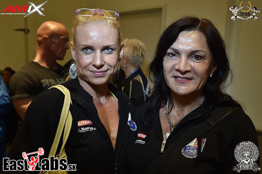Lucie Koumarov�, Zdena Tvrd�