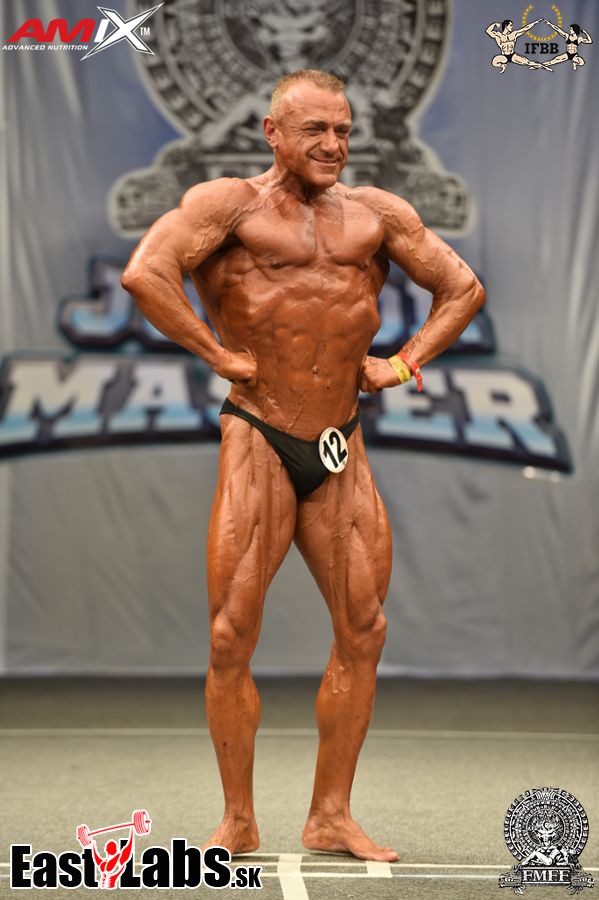 Mieczys�aw Nowacki