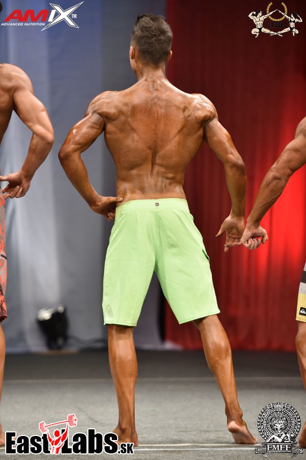 Viktor Min��