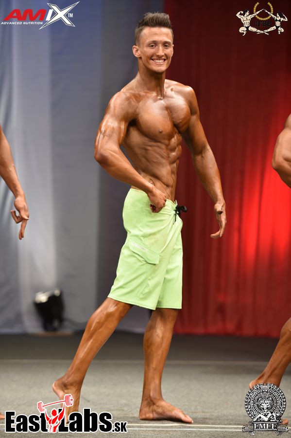 Viktor Min��