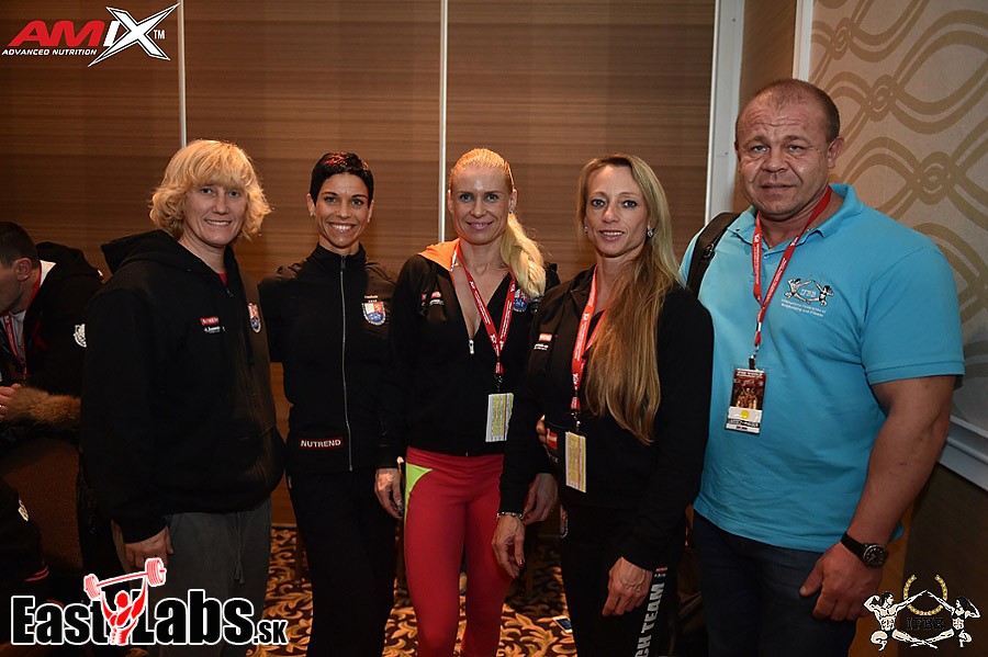 Zdena Raz�mov�, Michaela R��i�kov�, Lucie Koumarov�, Margita Z�molov�, Franti�ek Z�mola
