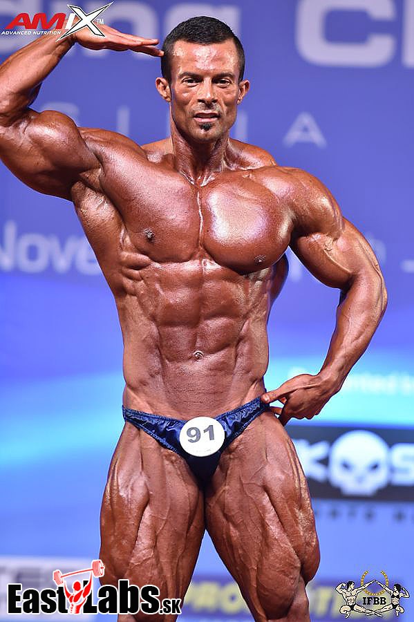 Babak Akbarnia