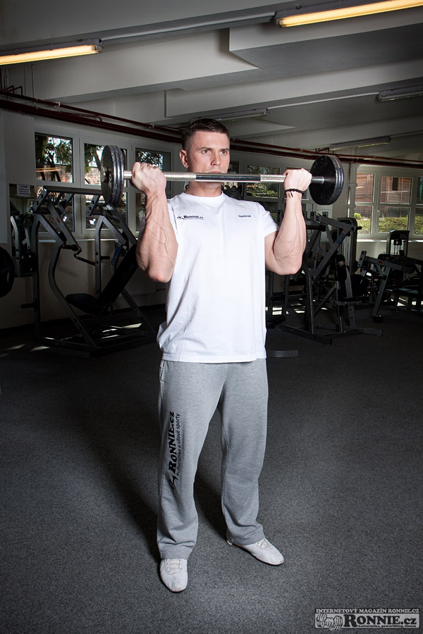 Bicepsov� zdvih s velkou �inkou�