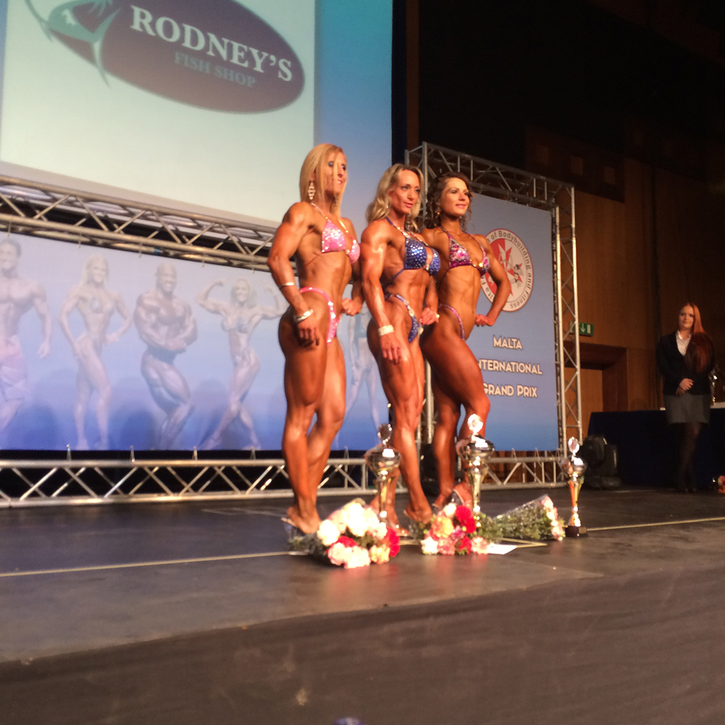 Cristina Romano, Margita Z�molov�, Elizabeth Stuglik