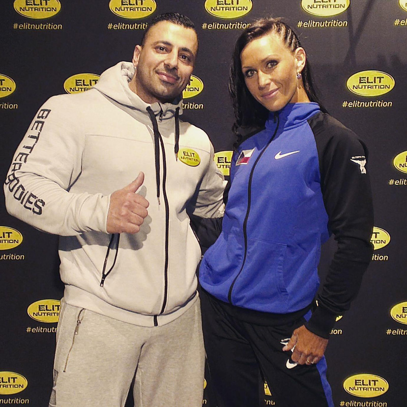 Veronika �i�kov� a Ahmad Ahmad