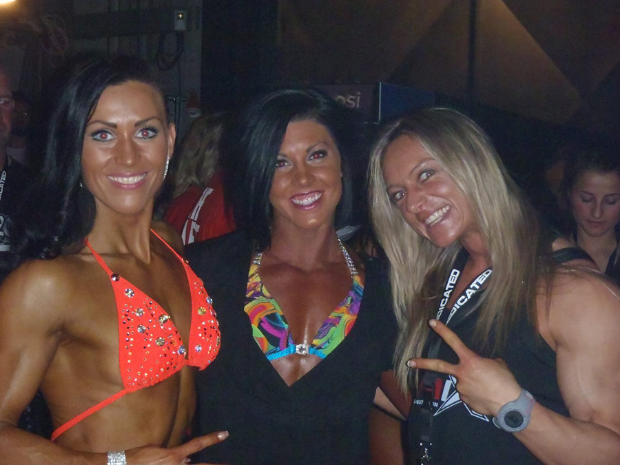 Veronika �i�kov�, Dana Linn Bailey a Kate�ina Kyptov�