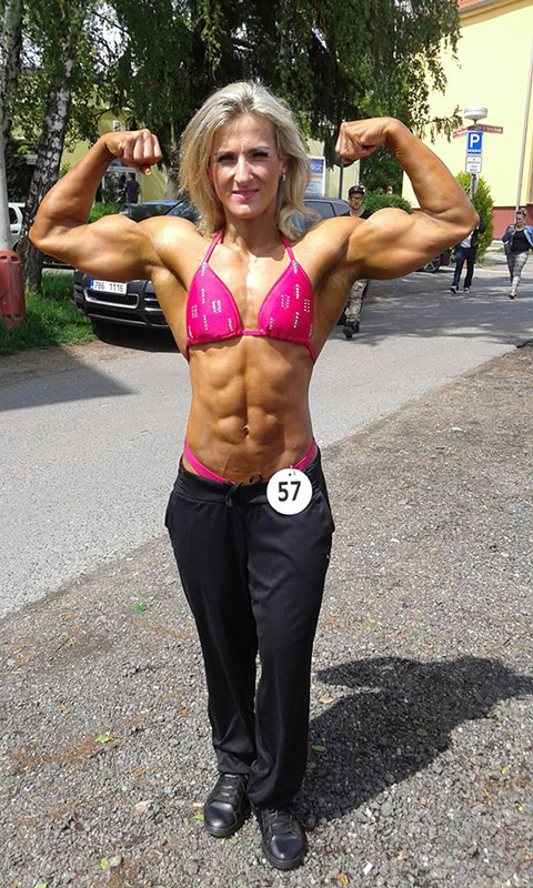 Lenka Feren�ukov�