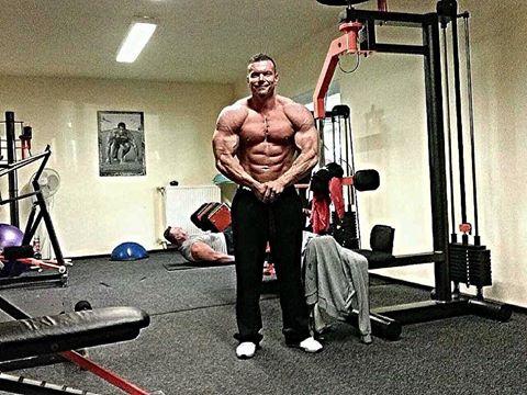 Marek Vom��ka