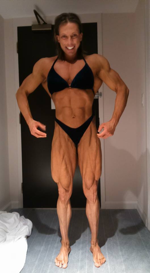 V�ra Mikulcov� 5 hodin p�ed Toronto Pro Supershow 2015