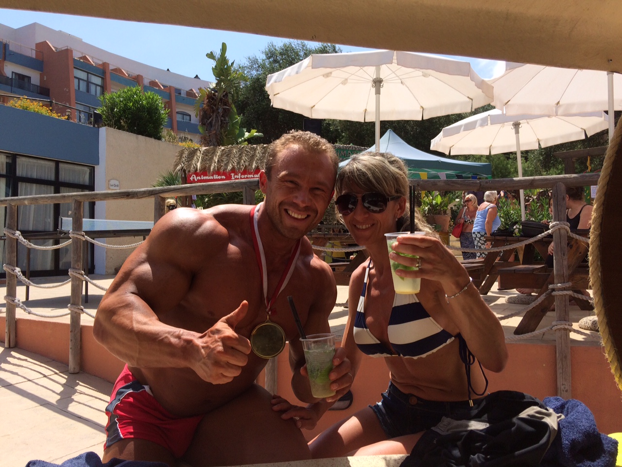 Slavoj Bedn�� s man�elkou po MS NABBA profesion�l� 2015