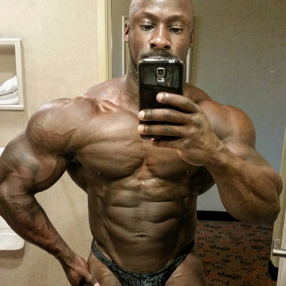 Darron Glenn den p�ed Wings of Strength Chicago 2015