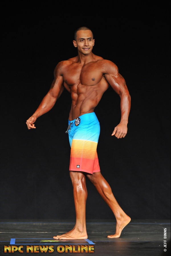Edward Alvarez