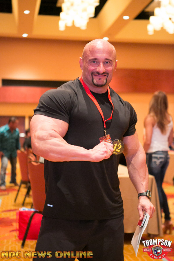 Robert Piotrkowicz (kulturistika mu�� open)
