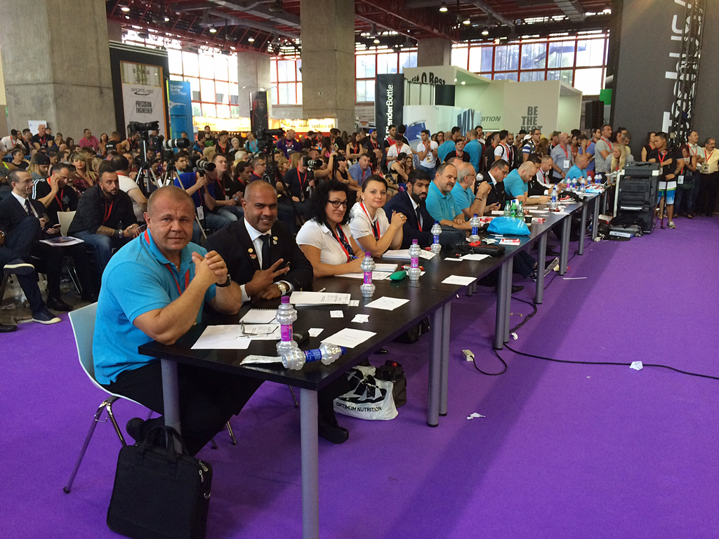 Rozhod�� na Arnold Classic Europe 2015