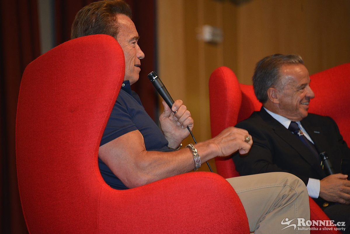 Arnold Schwarzenegger, Rafael Santonja
