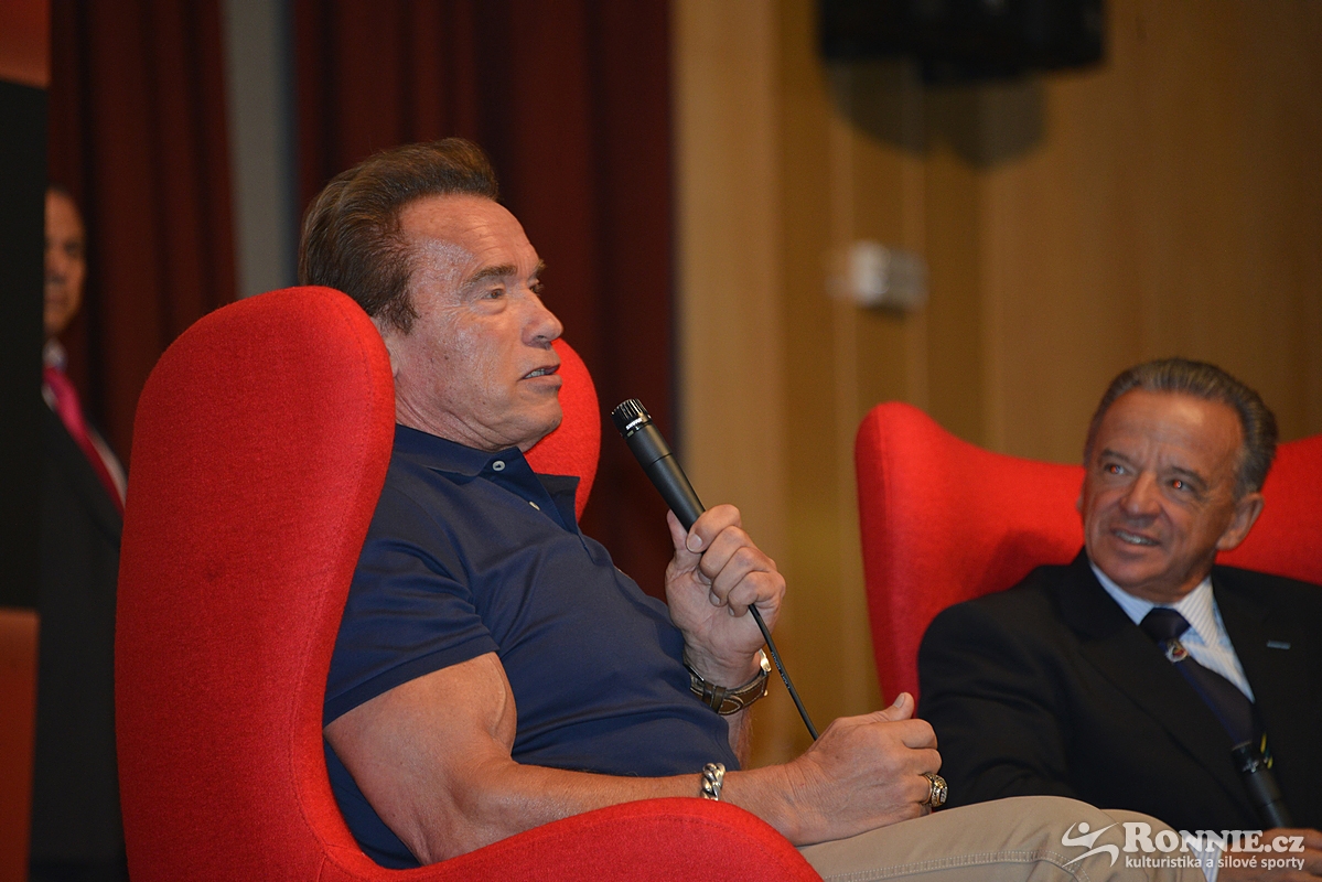 Arnold Schwarzenegger, Rafael Santonja
