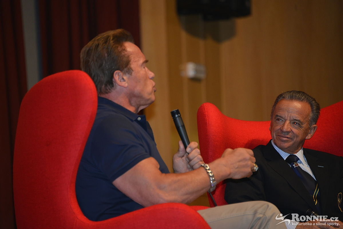Arnold Schwarzenegger, Rafael Santonja