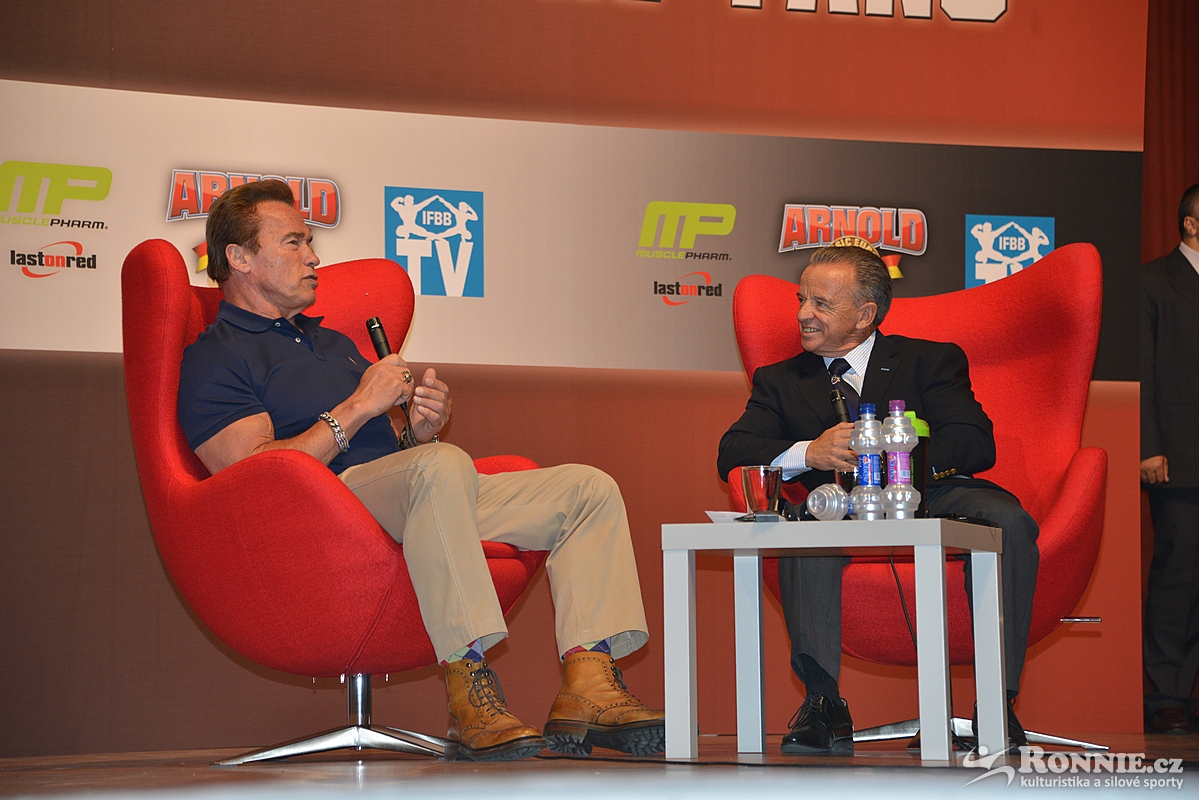 Arnold Schwarzenegger, Rafael Santonja