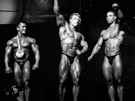Lee Labrada (3.), Kevin Levrone (2.) a Dorian Yates (1.) - Mr. Olympia 1992