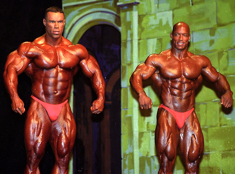 Kevin Levrone (4.) a Shawn Ray (5.) - Mr. Olympia 1999