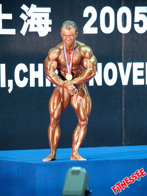 Andrej Mozol�ni