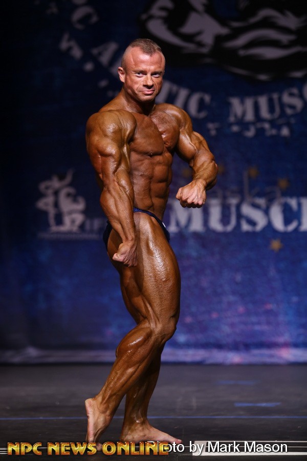 Andrej Mozol�ni