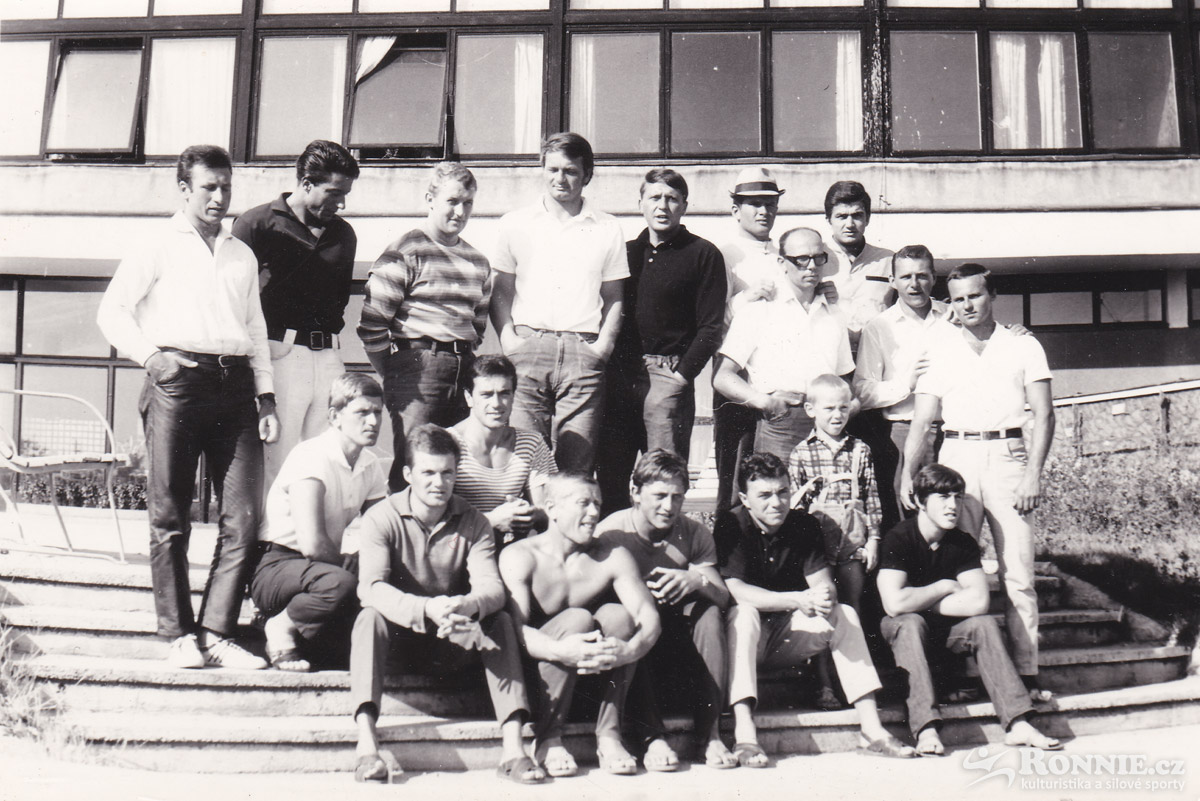 1965 - Sopoty � 14denn� kulturistick� semin�� po��dan� Zde�kem Markem (vpravo v br�l�ch)