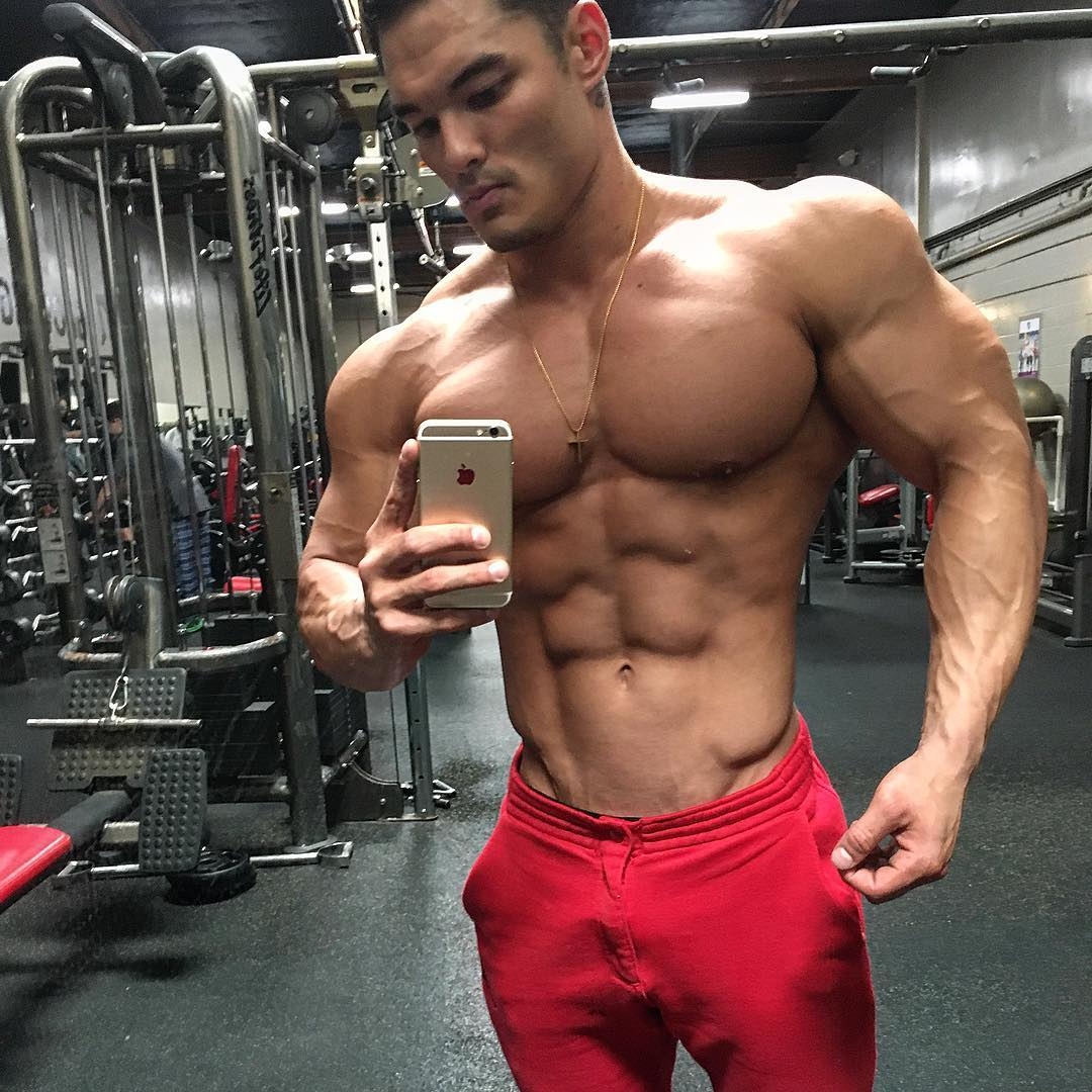 Jeremy Buendia 6 t�dn� p�ed Olympia Men�s Physique Showdown 2016 (fotografie)
