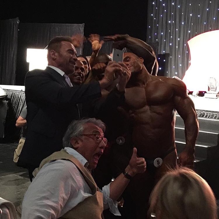 Arnold Schwarzenegger, Roman Fritz