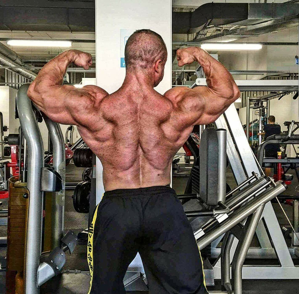 Andrej Mozol�ni