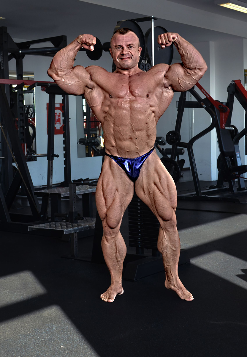 Andrej Mozol�ni