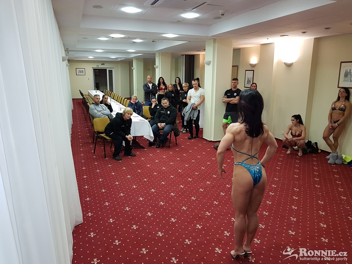 Lucie Jake�ov�
