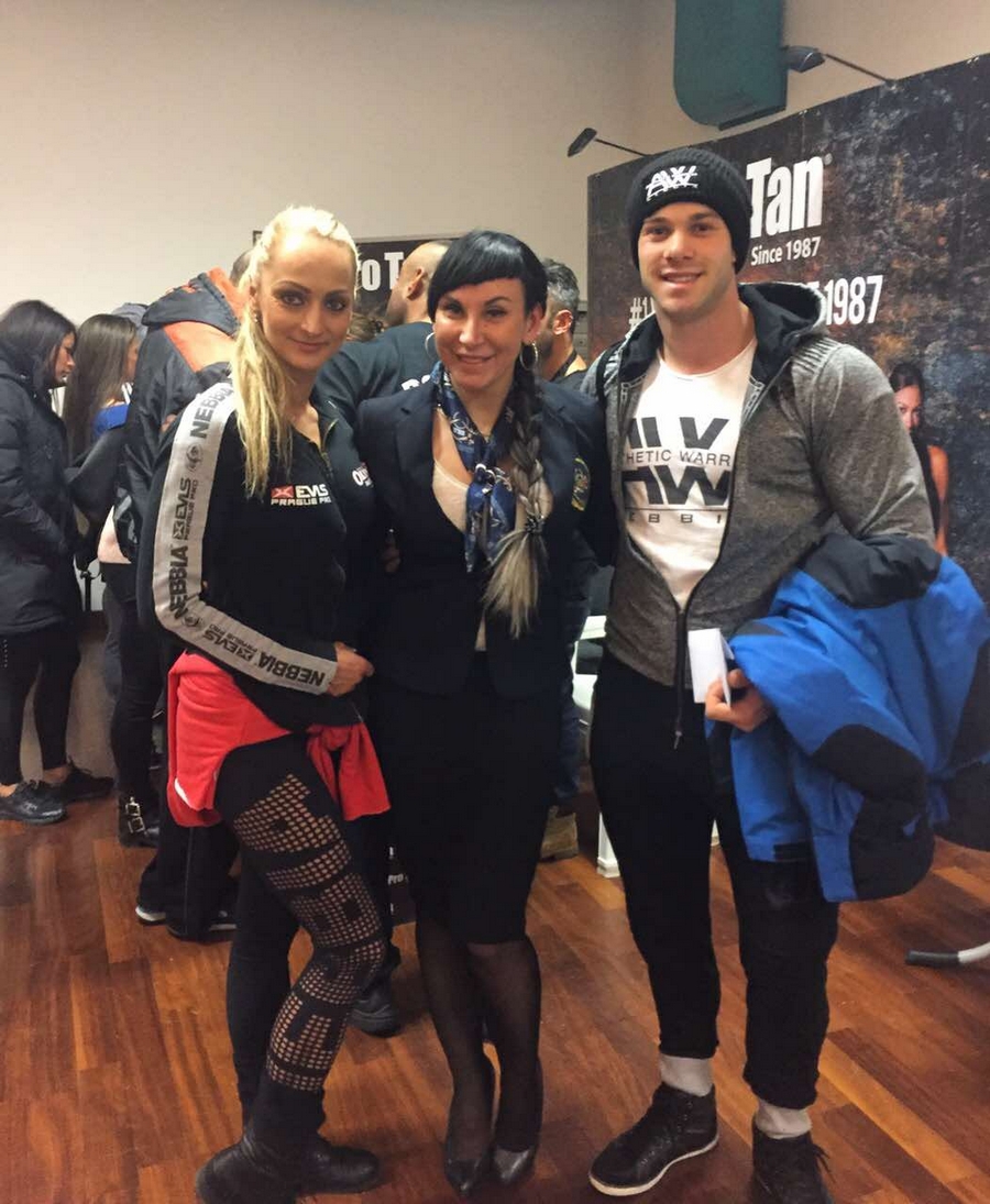  Nikol Raszykov�, Ekaterina Abramova, �Ond�ej Kmo���k