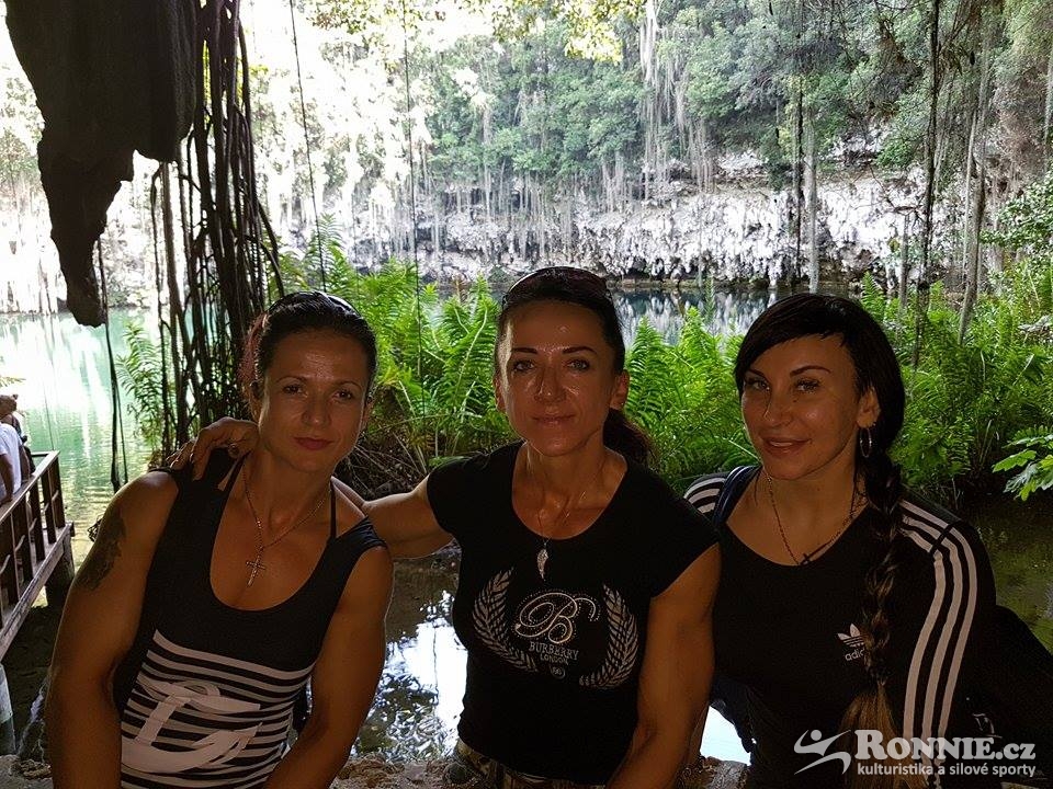 Lucie Jake�ov�, Milena Koudelkov�, Ekaterina Abramova�