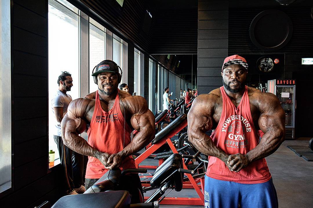 Brandon Curry, Akim Williams��