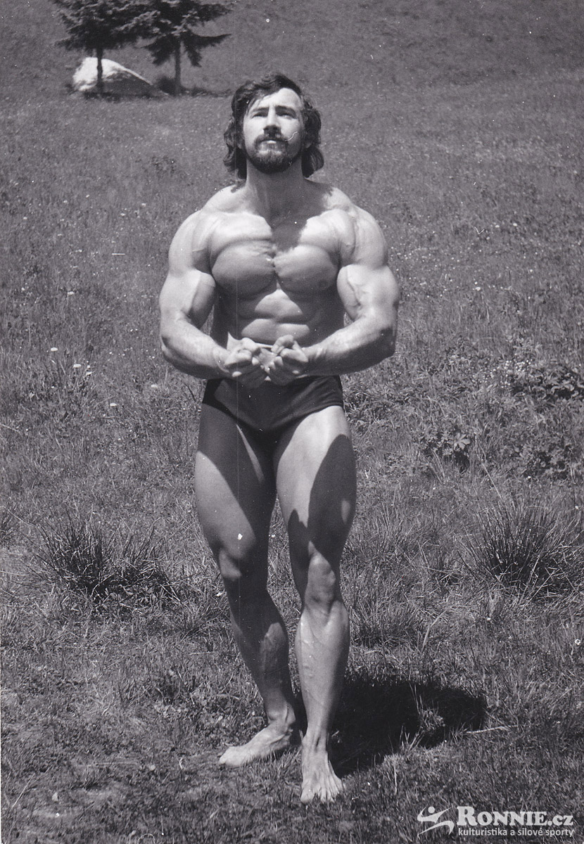1977 Hradec Kr�lov� � Pavel Nesn�dal t�sn� po sv�m posledn�m mistrovstv� �SSR