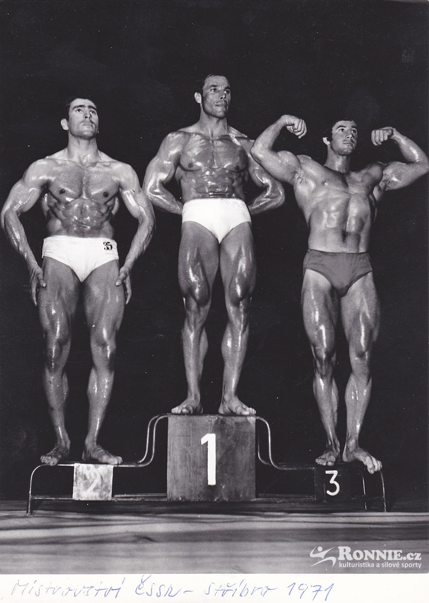 1971 - st��bro na mistrovstv� �SSR � zleva Jaroslav Satina, Ladislav Kl�ri a Pavel Nesn�dal