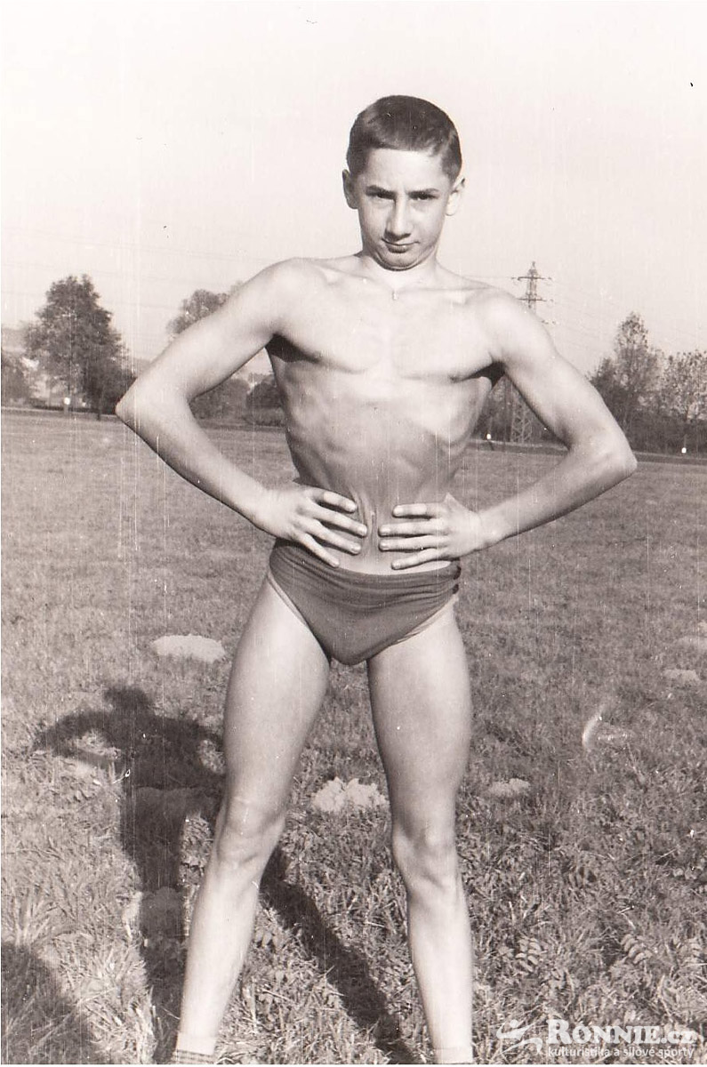 1962 - �trn�ctilet� Pavel Nesn�dal v dob� gymnastick�ch za��tk�