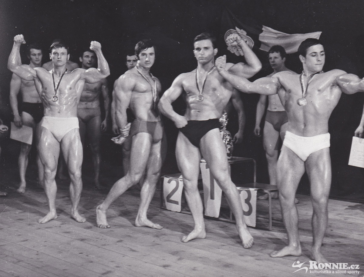1970 Plze� - mistrovstv� �SR � v�t�zov� kategori� � zleva Bob Div�lek, Pavel Nesn�dal, Milo� �najdr a Vlastimil Svoboda