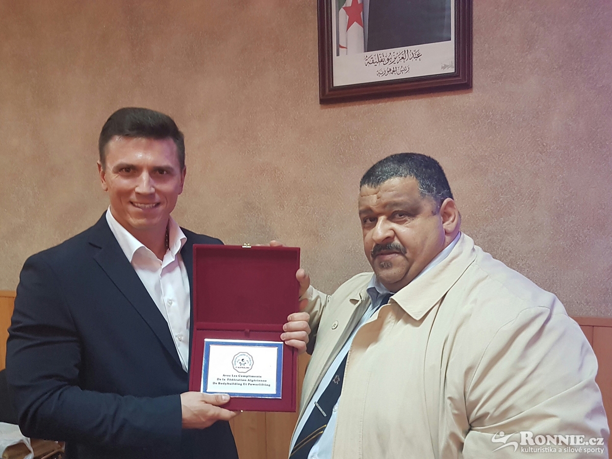 Semin�� Sl�vka Vinogradova v Al��rsku