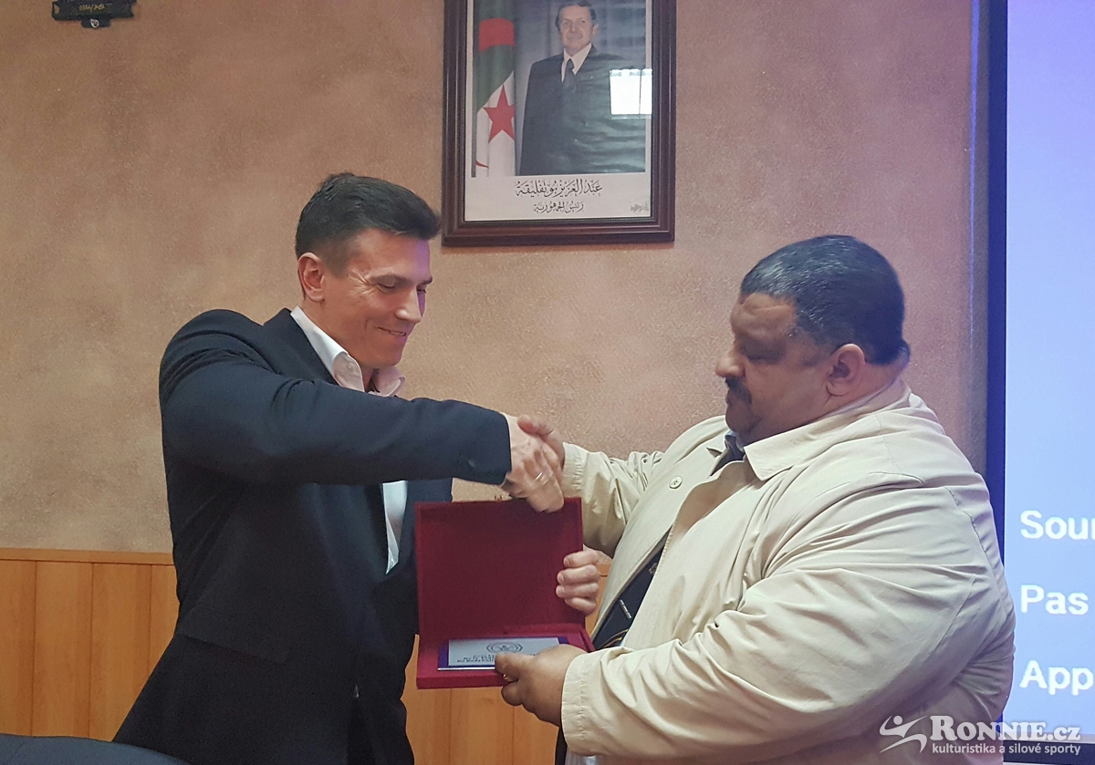 Semin�� Sl�vka Vinogradova v Al��rsku
