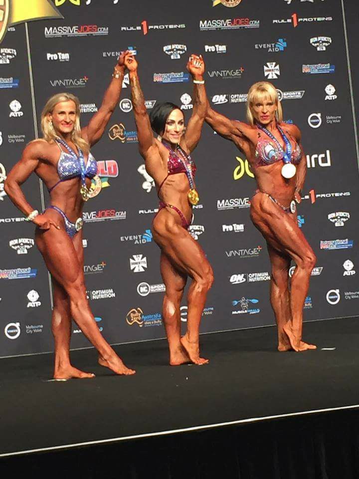 Lenka Feren�ukov� se soupe�kami na Arnold Classic Australia 2017