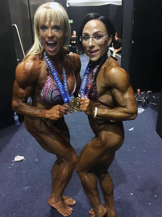 Alena Hatvani a Karol�na Borkovcov� na Arnold Classic Australia 2017